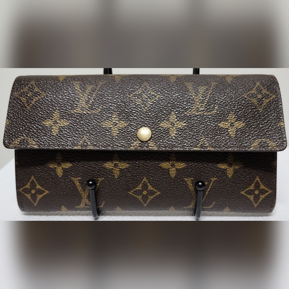 LOUIS VUITTON Portefeiulle Sarah Long Bifold Monogram Wallet - Picture 2 of 16